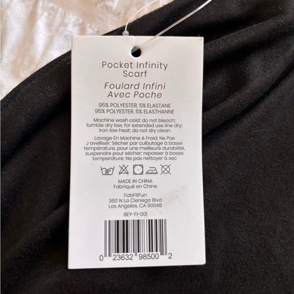 Beyond Yoga Black Infinity Scarf with Pocket - Picture 6 of 7